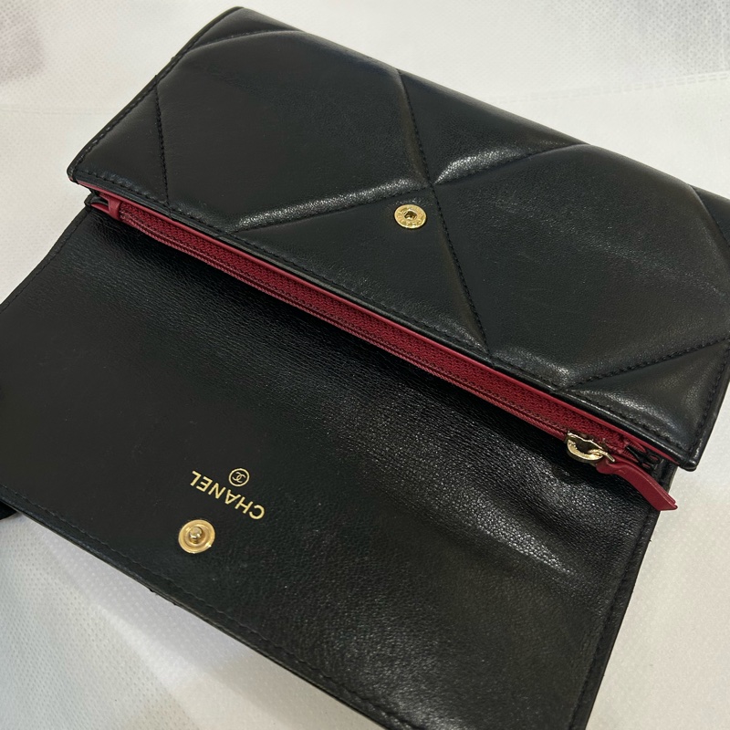 CHANEL 19系列黑牛皮二折釦長夾-7