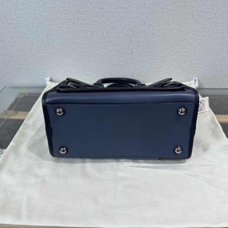 LOEWE 藍黑拼色銀扣手提斜背包 25.5*22*13 98新配件盒子塵袋-3