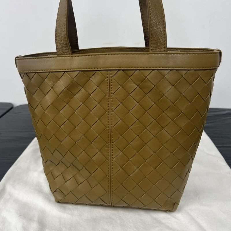 BV 橡子色Intrecciato編織手提水桶包 23*15*18.5 98新配件盒子塵袋-5