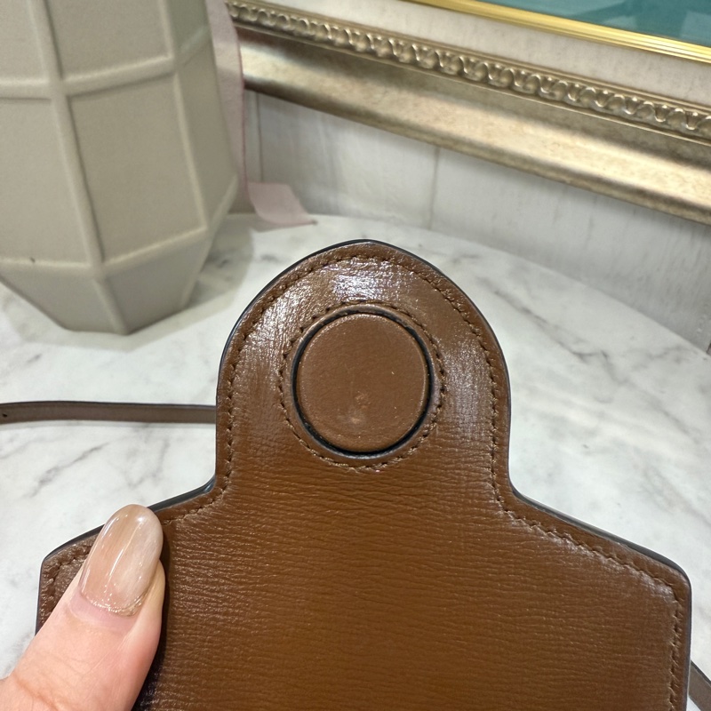 Gucci咖PVC1955金釦下蓋磁吸馬銜釦肩斜手機包-9