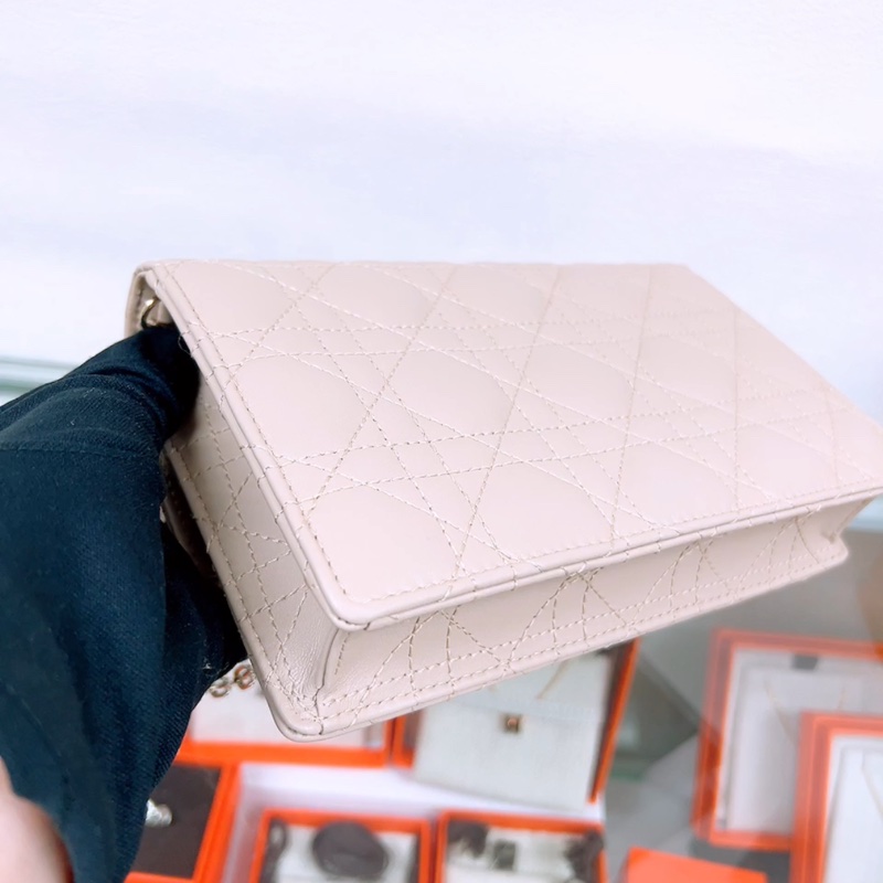 近新 Dior my dior woc 淺奶茶斜挎包-8