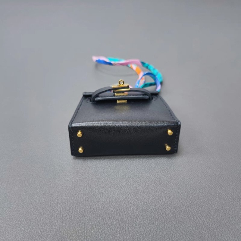 HERMES 黑色金扣kelly twilly吊飾 6.5*5.5*2 99新配件盒子-3