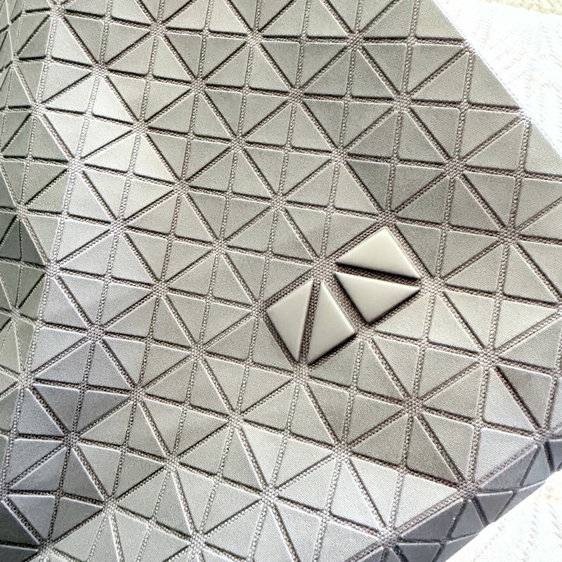 BAO BAO ISSEY MIYAKE One-Tone 灰色托特包-12