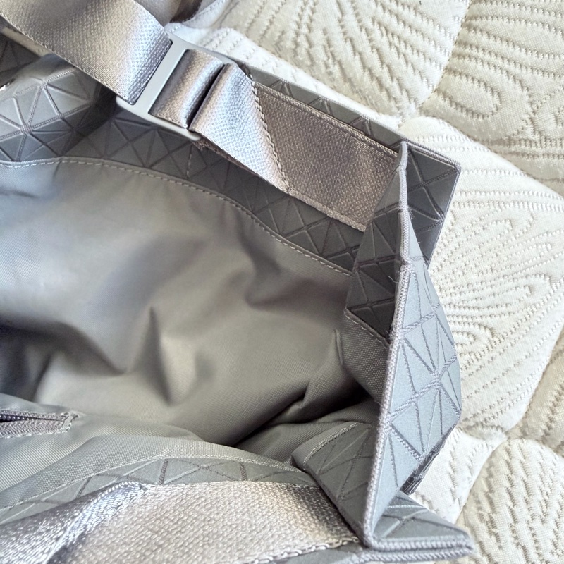 BAO BAO ISSEY MIYAKE One-Tone 灰色托特包-15