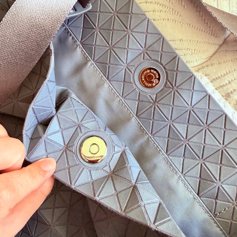 BAO BAO ISSEY MIYAKE One-Tone 灰色托特包-6