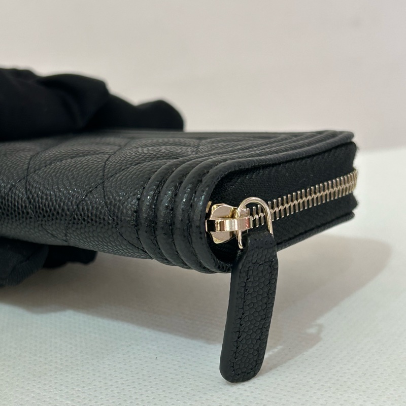 CHANEL黑荔枝霧金釦BOYㄇ字零錢包-3