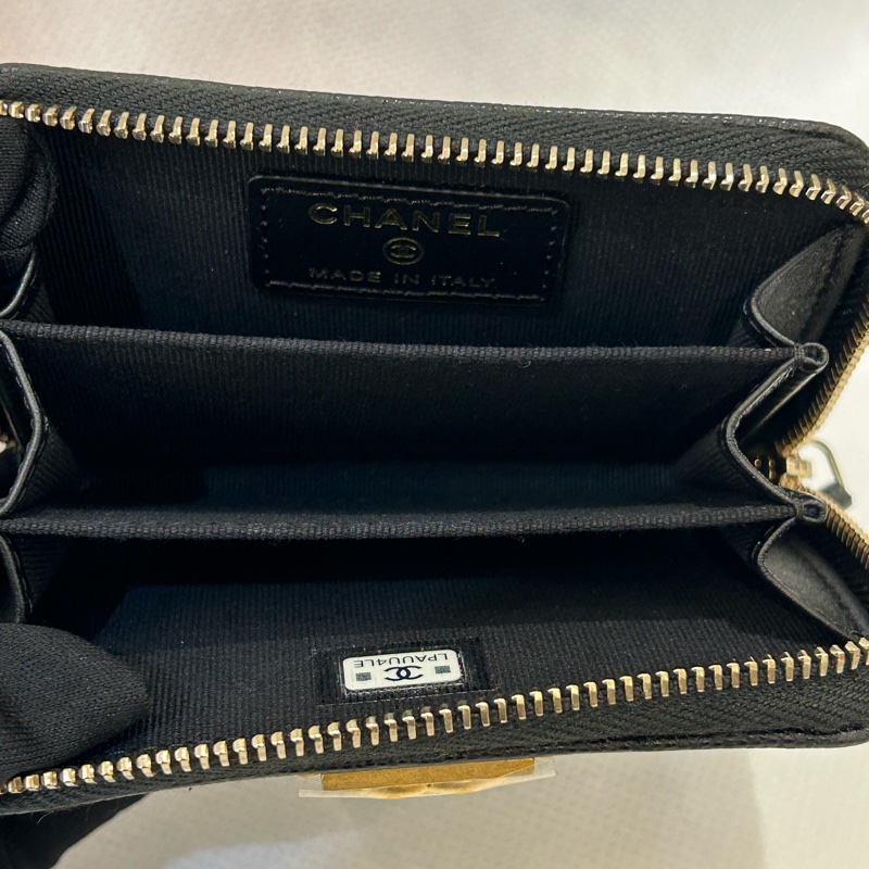 CHANEL黑荔枝霧金釦BOYㄇ字零錢包-6