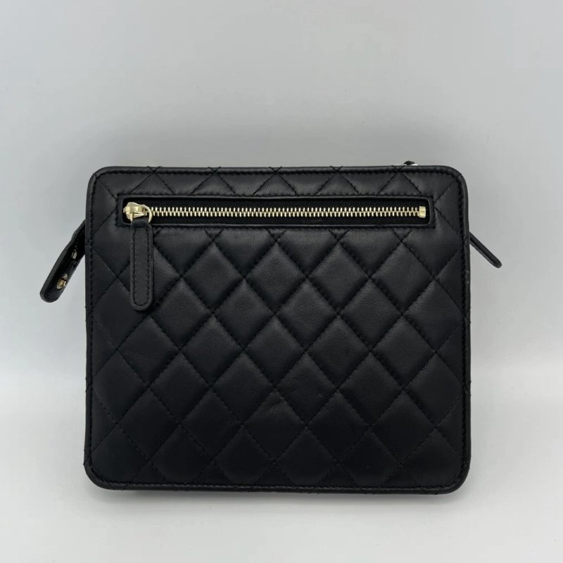 CHANEL 鴛鴦扣雙C鏈條肩背斜背包 18.5*15.5*4 98新配件保卡塵袋-5