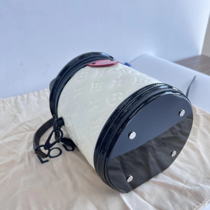 LV 漆皮發財桶手提斜背包 芯片款 15*17*14 99新配件塵袋-4