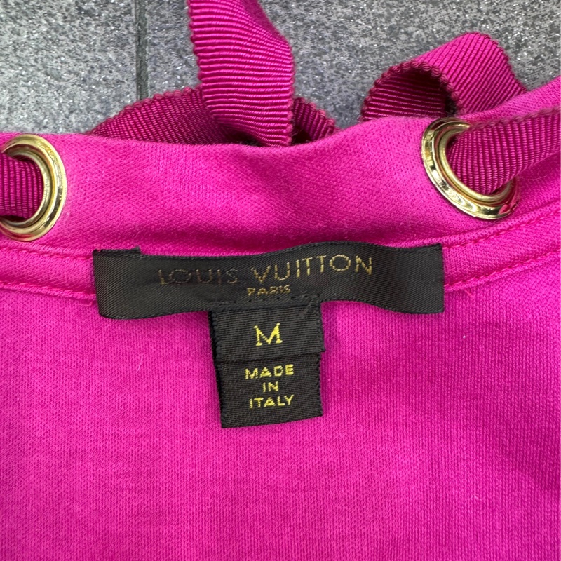 This is Louis Vuitton 女裝T恤-2