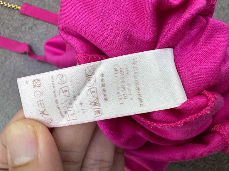 This is Louis Vuitton 女裝T恤-5