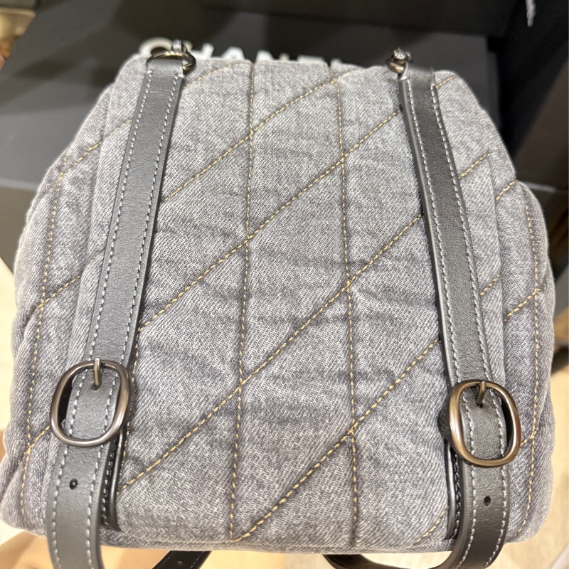 告別2025斷捨離價格🉐正櫃2萬多缺貨🏅95新✨COACH 黑牛仔 黑釦 可斜揹 三用包 三背法TABBY 絎縫後背包 斜揹 肩背 後背-37