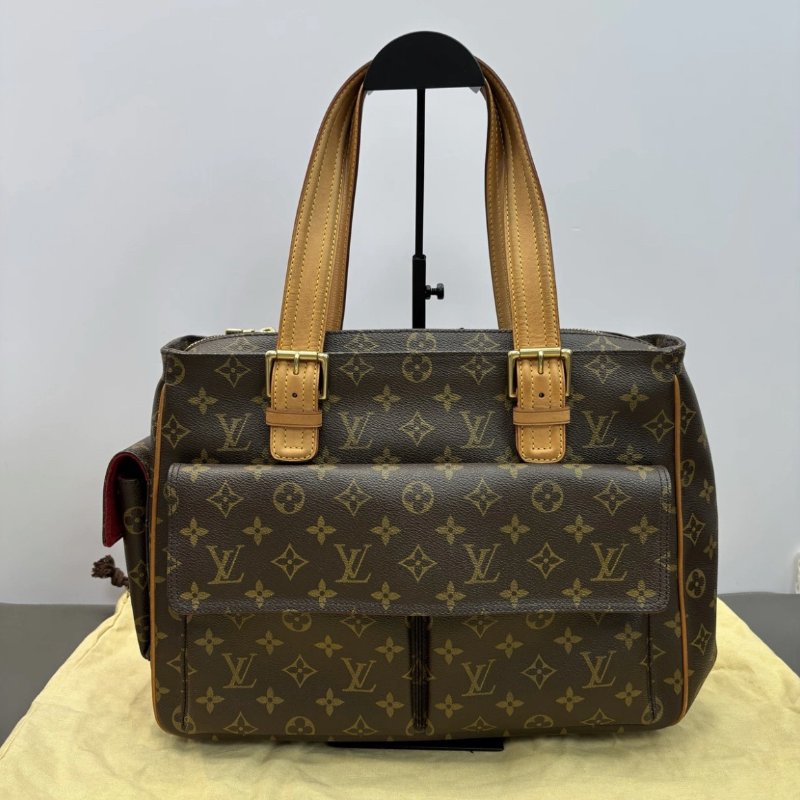 LV 老花金扣手提肩背駱駝包 36*27*11.5 98新配件塵袋-0