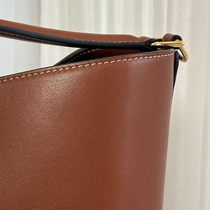 ::CELINE:: 焦糖色 Teen Bucket16 手提肩背包 斜背包-6