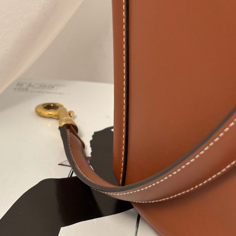 ::CELINE:: 焦糖色 Teen Bucket16 手提肩背包 斜背包-7