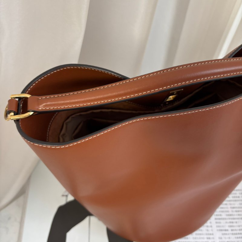 ::CELINE:: 焦糖色 Teen Bucket16 手提肩背包 斜背包-9