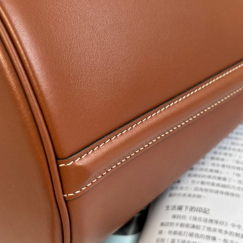 ::CELINE:: 焦糖色 Teen Bucket16 手提肩背包 斜背包-16