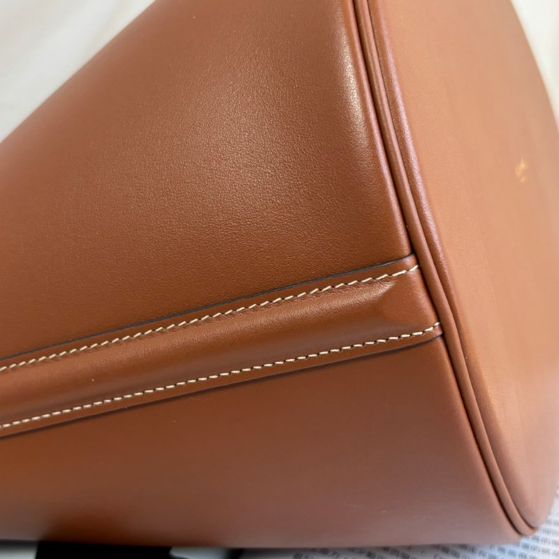 ::CELINE:: 焦糖色 Teen Bucket16 手提肩背包 斜背包-19