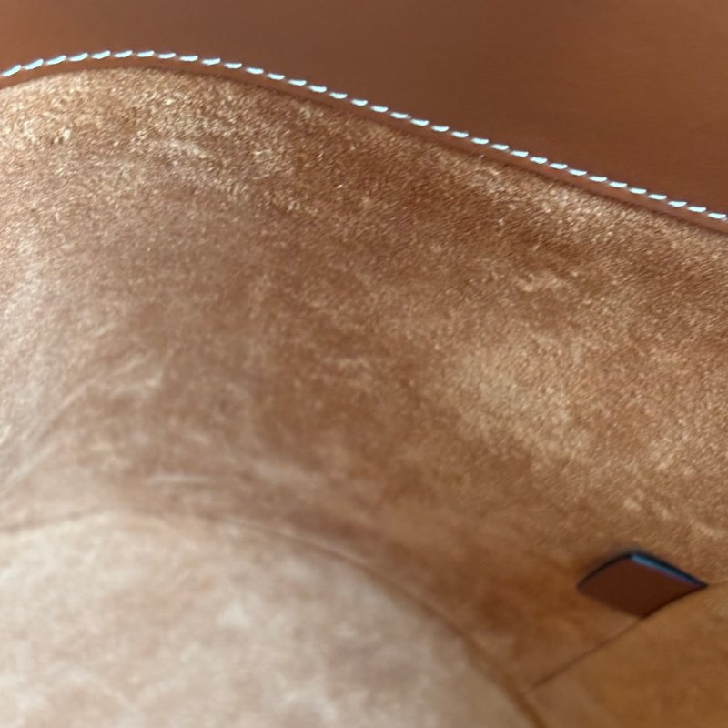 ::CELINE:: 焦糖色 Teen Bucket16 手提肩背包 斜背包-27