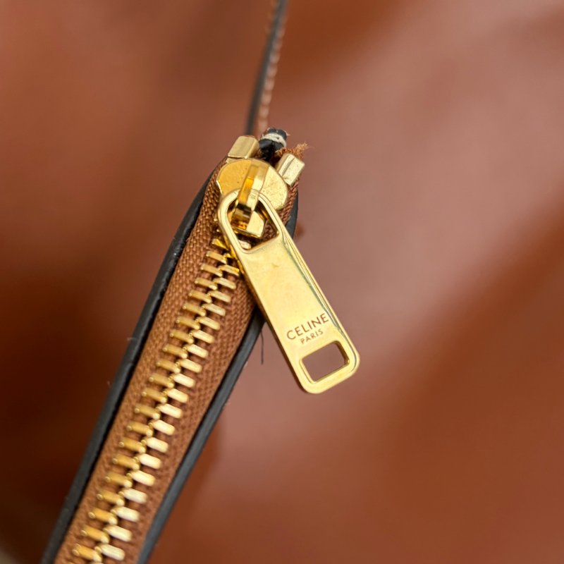 ::CELINE:: 焦糖色 Teen Bucket16 手提肩背包 斜背包-34