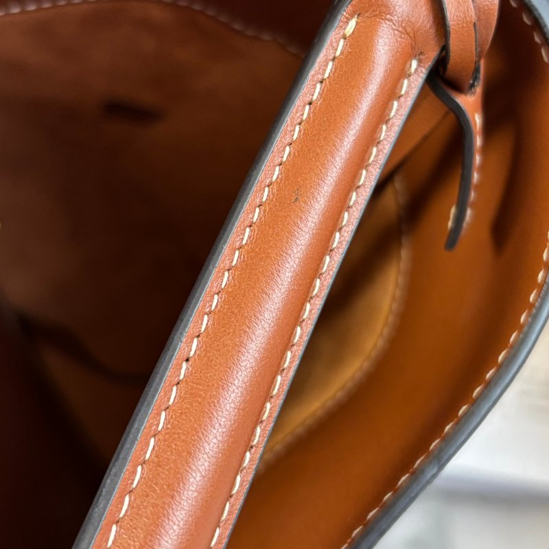 ::CELINE:: 焦糖色 Teen Bucket16 手提肩背包 斜背包-39