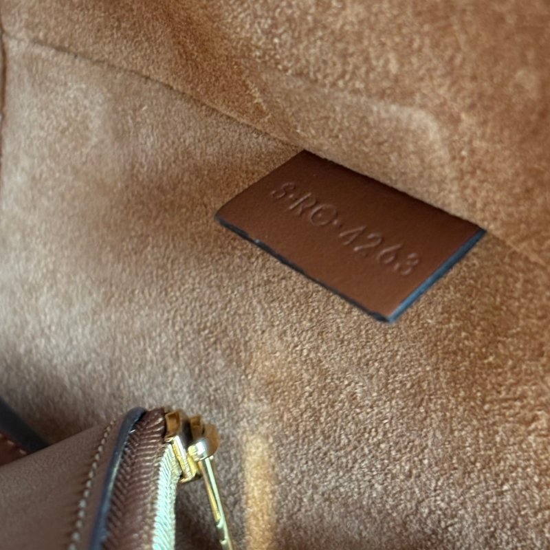 ::CELINE:: 焦糖色 Teen Bucket16 手提肩背包 斜背包-45