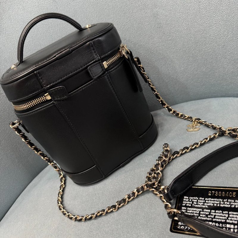 ✨Chanel 黑金化妝盒包 99新 配件塵袋保卡-5