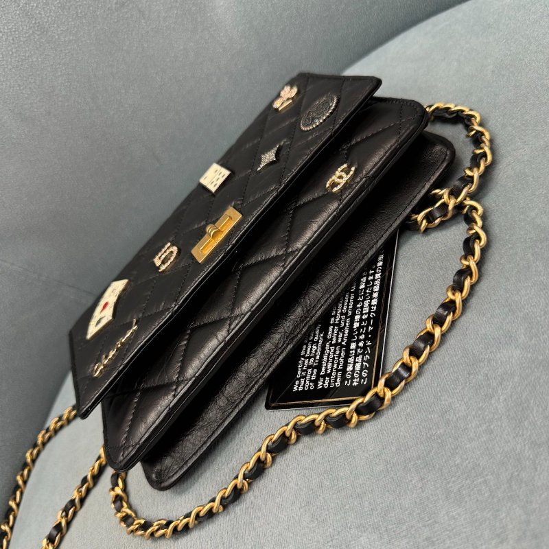 Chanel 徽章2.5 woc賭神系列 99新 配件塵袋保卡-2