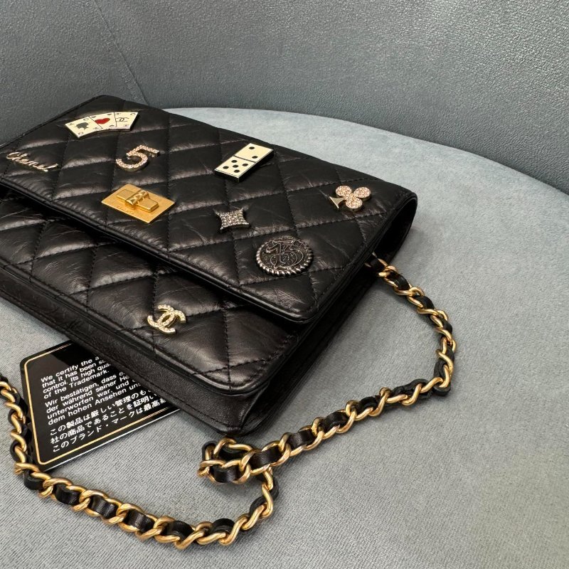 Chanel 徽章2.5 woc賭神系列 99新 配件塵袋保卡-4