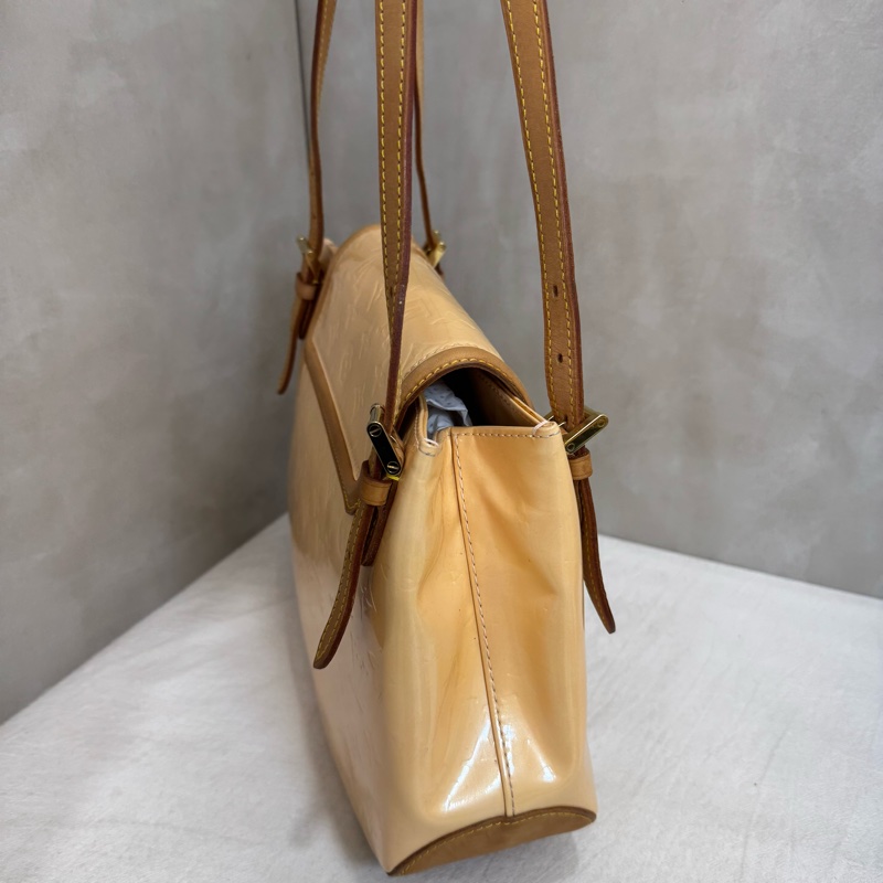 Louis Vuitton 黃色漆皮壓紋肩背包-5