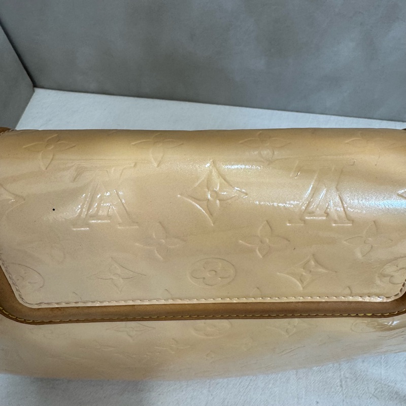 Louis Vuitton 黃色漆皮壓紋肩背包-7