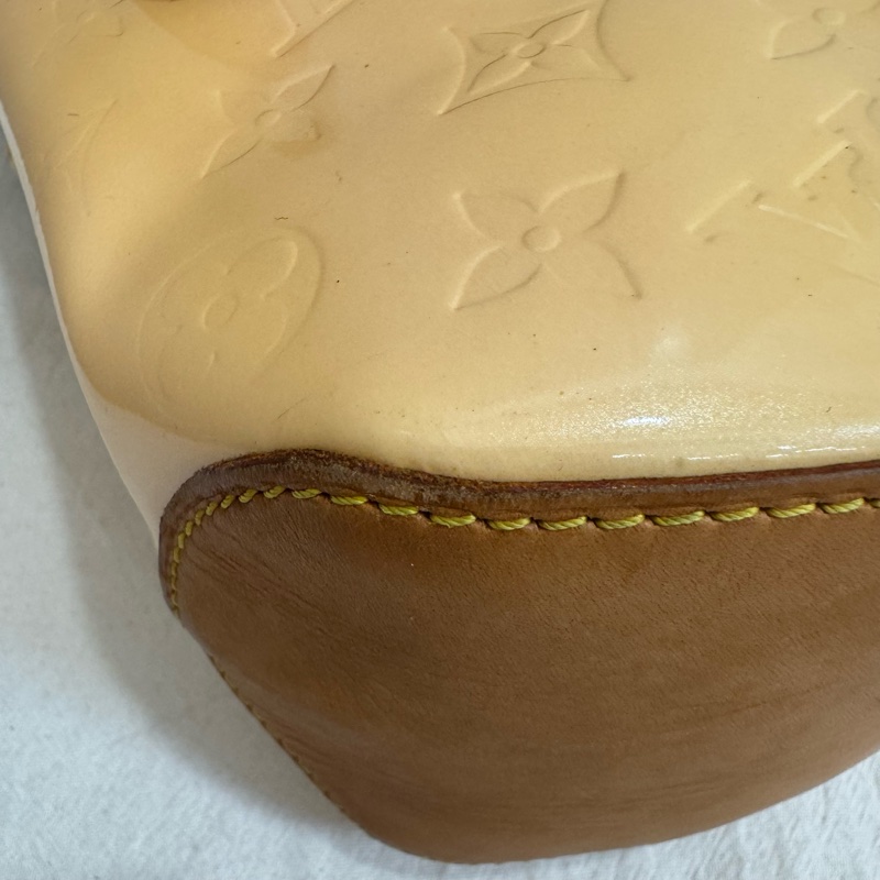 Louis Vuitton 黃色漆皮壓紋肩背包-8