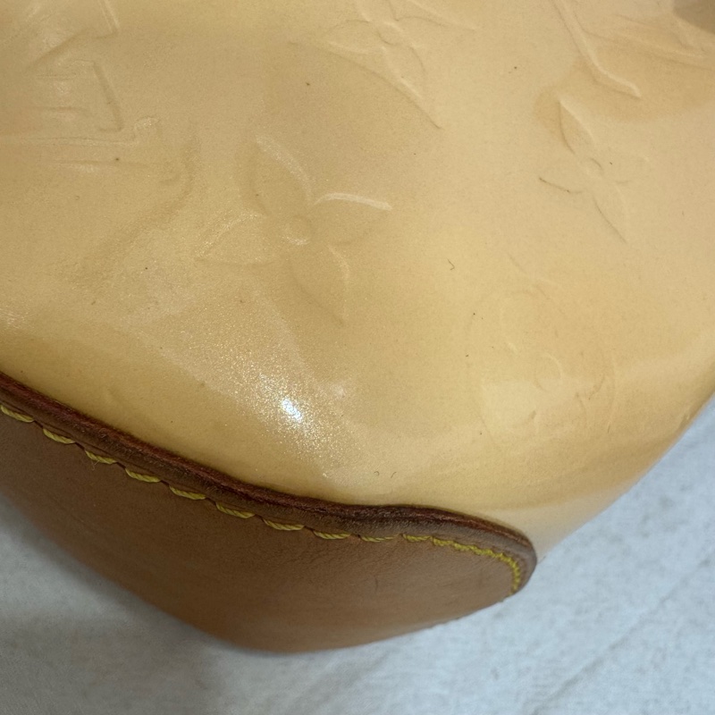 Louis Vuitton 黃色漆皮壓紋肩背包-9