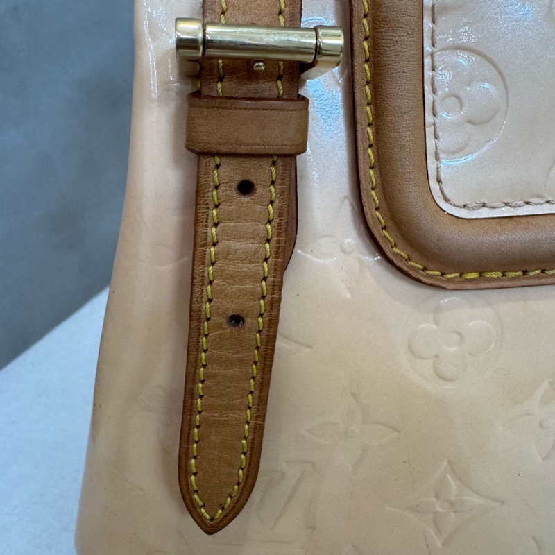 Louis Vuitton 黃色漆皮壓紋肩背包-22