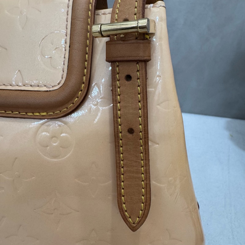 Louis Vuitton 黃色漆皮壓紋肩背包-23