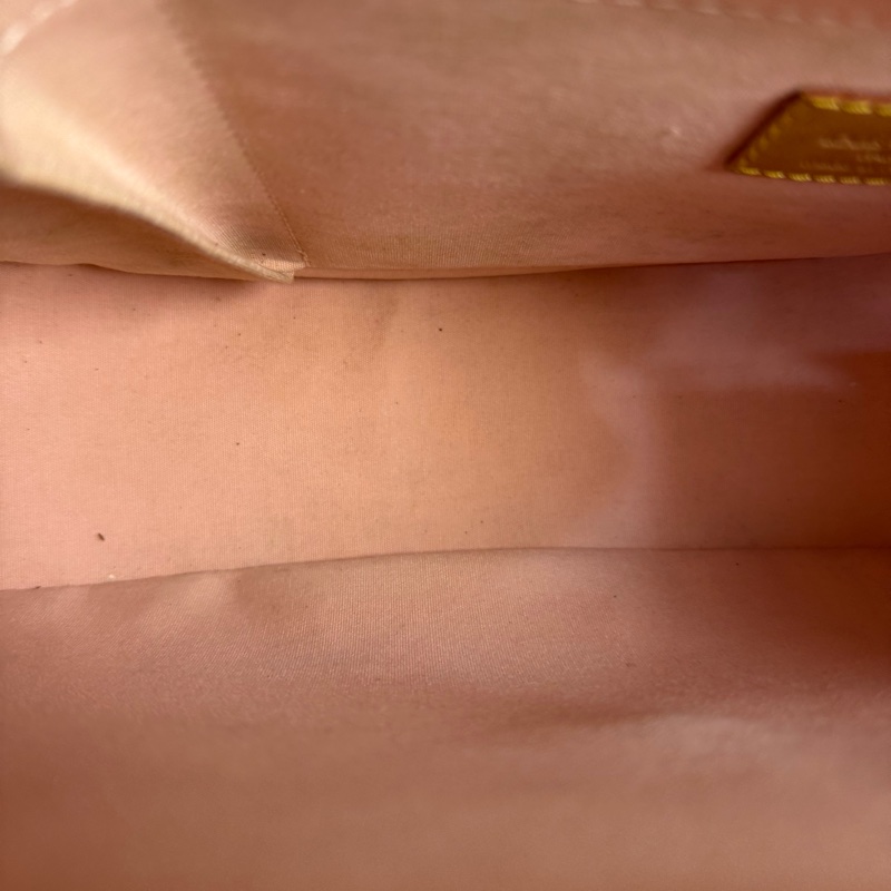 Louis Vuitton 黃色漆皮壓紋肩背包-26