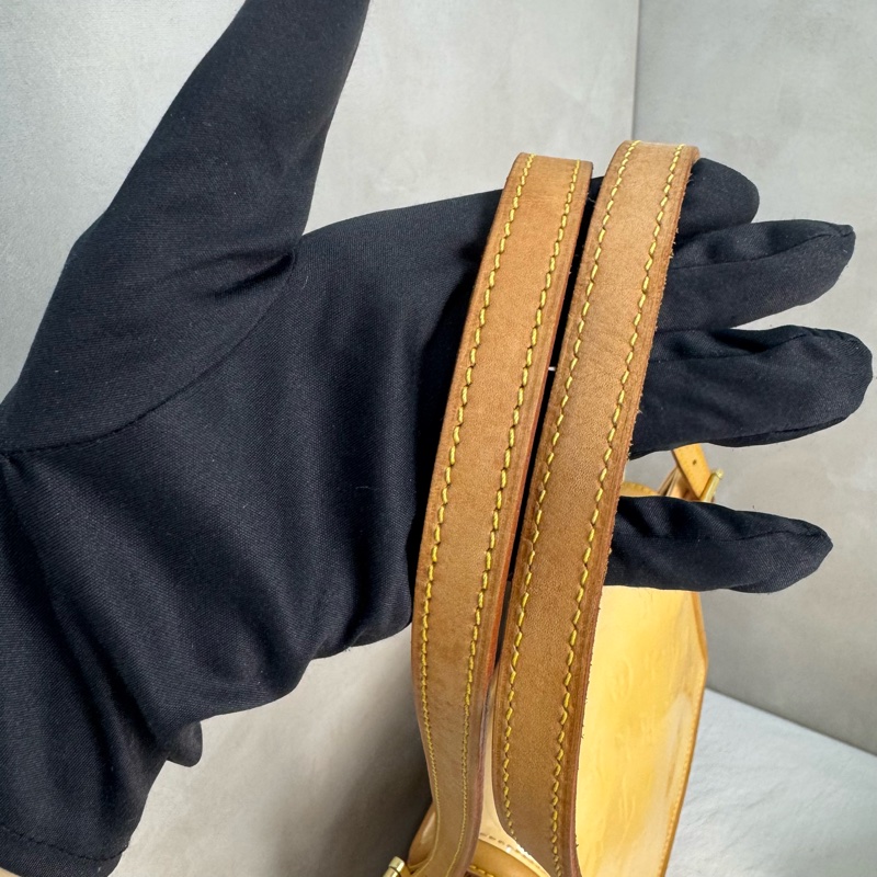 Louis Vuitton 黃色漆皮壓紋肩背包-30