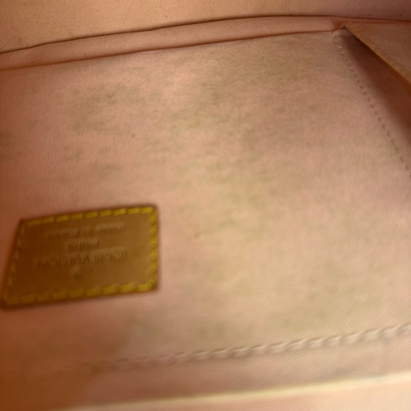 Louis Vuitton 黃色漆皮壓紋肩背包-36