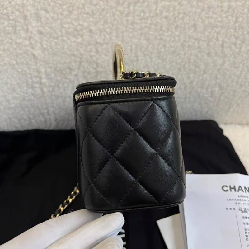 ✨Chanel 水鑽手柄化妝盒包 全新 配件塵袋-3