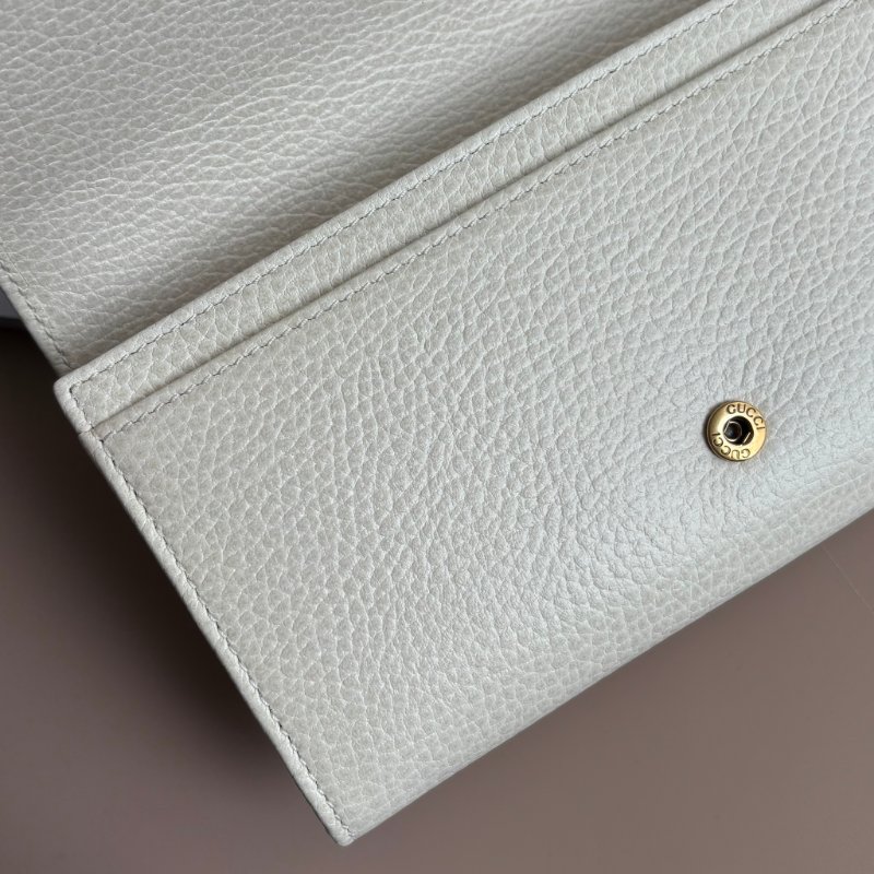 限量款::GUCCI:: 白色皮革 金屬蝙蝠裝飾牛皮拉鍊長夾 發財長夾-25