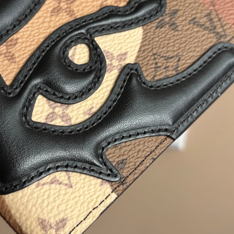 限量款式 ::LOUIS VUITTON:: LV Multiple Wallet 立體皮革拼接對開短夾 錢包 男夾-6