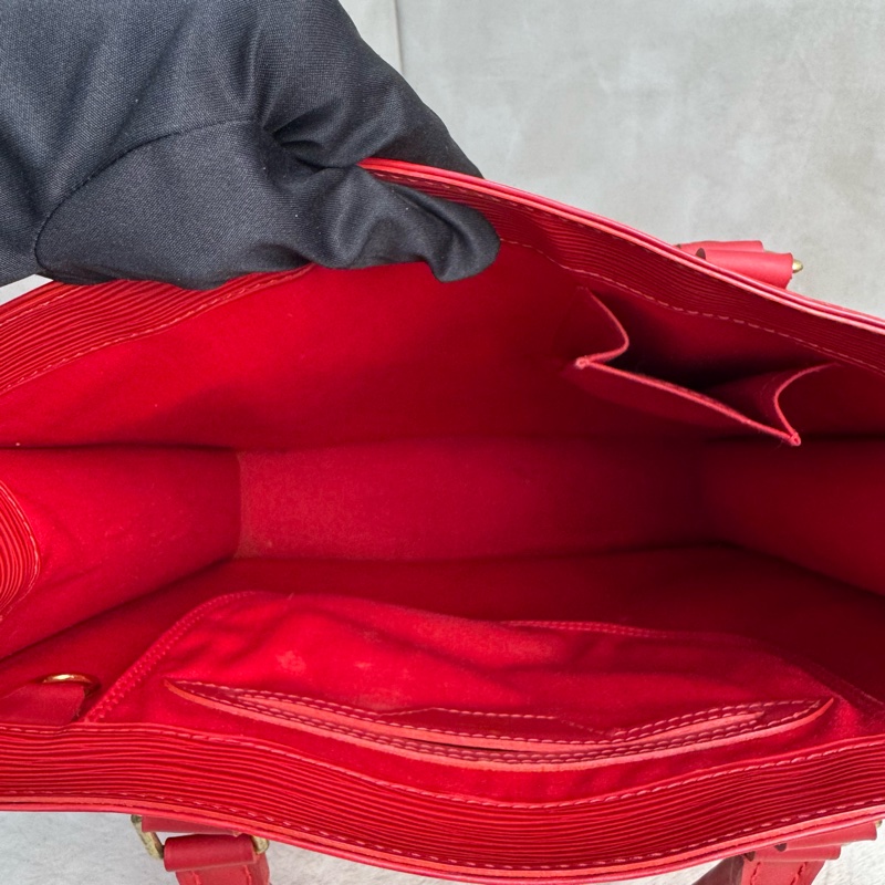 Louis Vuitton 紅色 EPI水波紋琴譜包-9