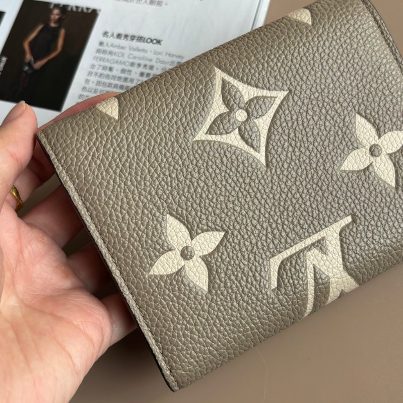 ::LOUIS VUITTON:: LV M81861 Victorine Wallet 斑鳩灰 信封式三摺短夾 小短夾-6