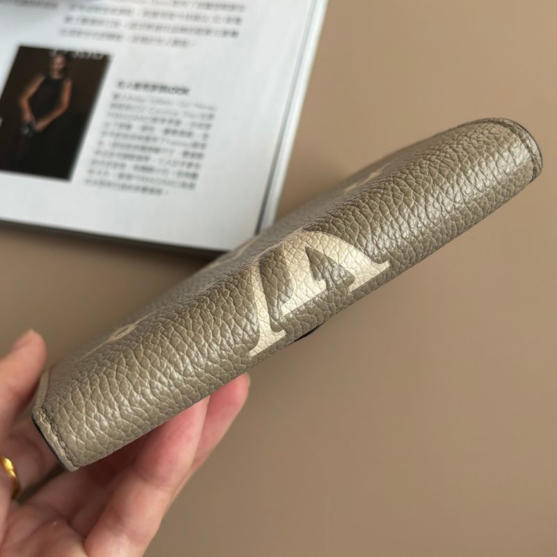 ::LOUIS VUITTON:: LV M81861 Victorine Wallet 斑鳩灰 信封式三摺短夾 小短夾-10