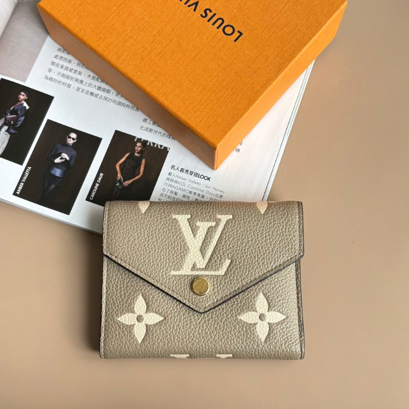 ::LOUIS VUITTON:: LV M81861 Victorine Wallet 斑鳩灰 信封式三摺短夾 小短夾-0
