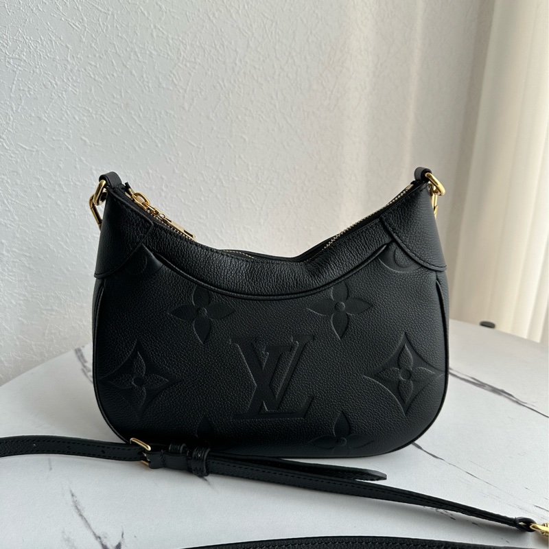 lv 全世界缺貨款 半月全壓紋黑色兩用包-0