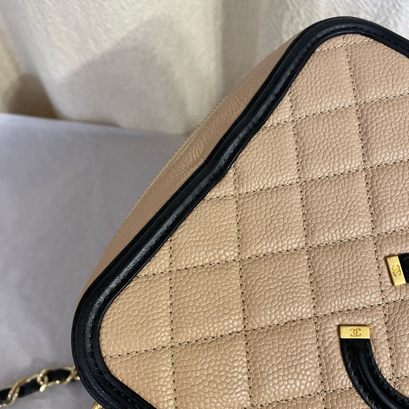 Chanel香奈兒 Vanity Case奶茶色大號相機包-7