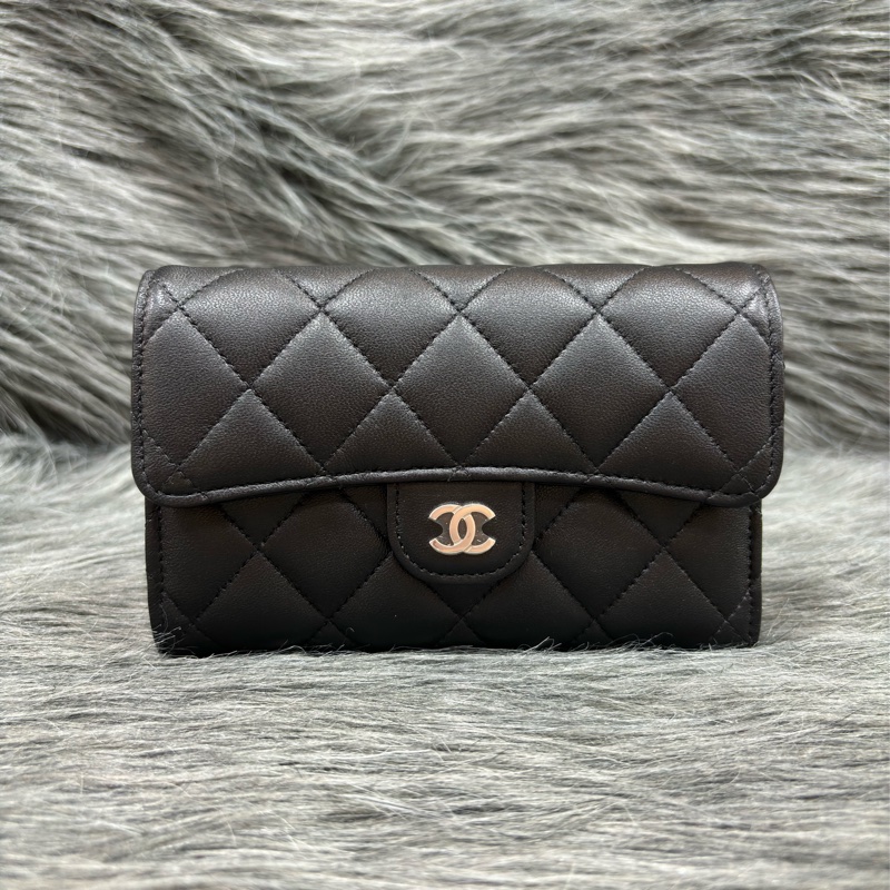 CHANEL AP0232 黑色 全皮 銀釦 三折 拉鍊零錢袋 錢包 中夾 卡夾 信用卡夾 皮夾-0