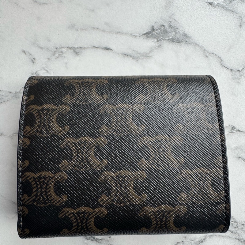 Celine經典款❤️滿版老花凱旋門釦式短夾-2