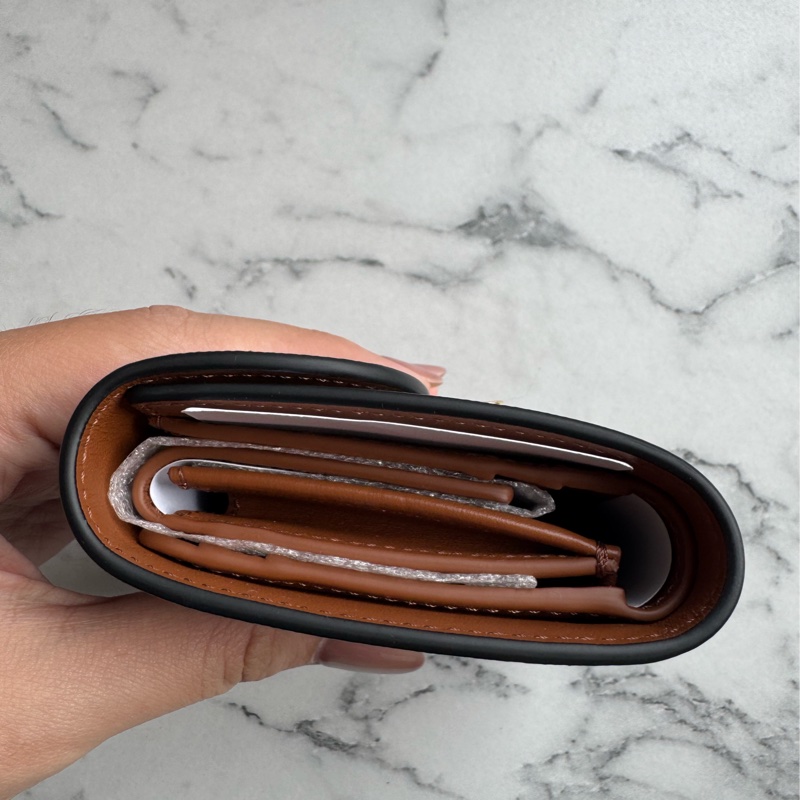 Celine經典款❤️滿版老花凱旋門釦式短夾-3